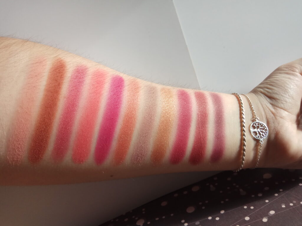 I Heart Revolution - Angel Heart swatches