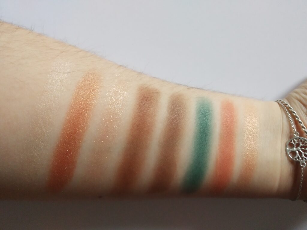 I Heart Revolution - Mini chocolate mint swatches