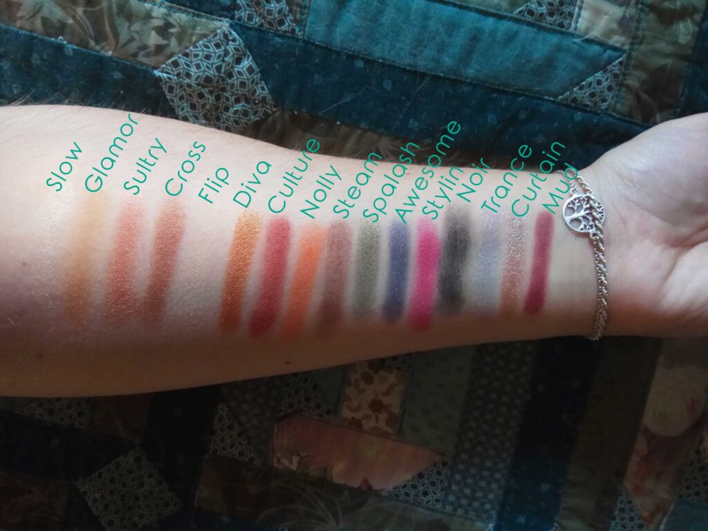 Imagic - Paleta azul de sombras swatches