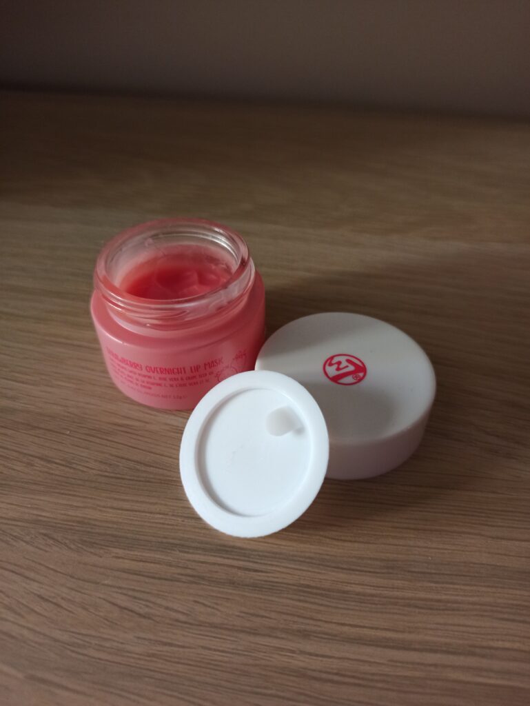 W7 - Mascarilla de labios nocturna abierto