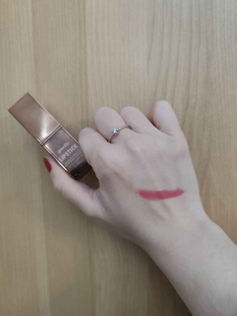 barra de labios primark sparkle swatch sin flash
