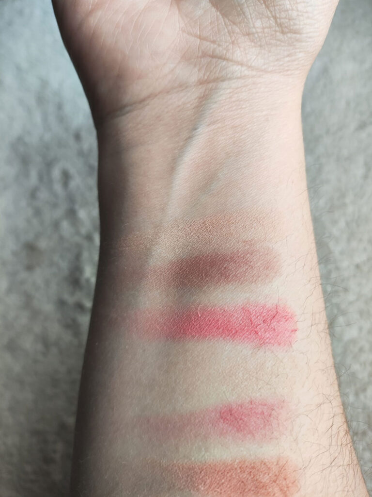 Leticia Well Paleta de maquillaje de rostro 01 swatches