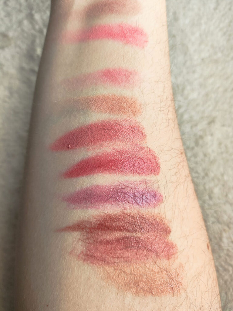 Leticia Well Paleta de maquillaje de rostro 01 swatches 2