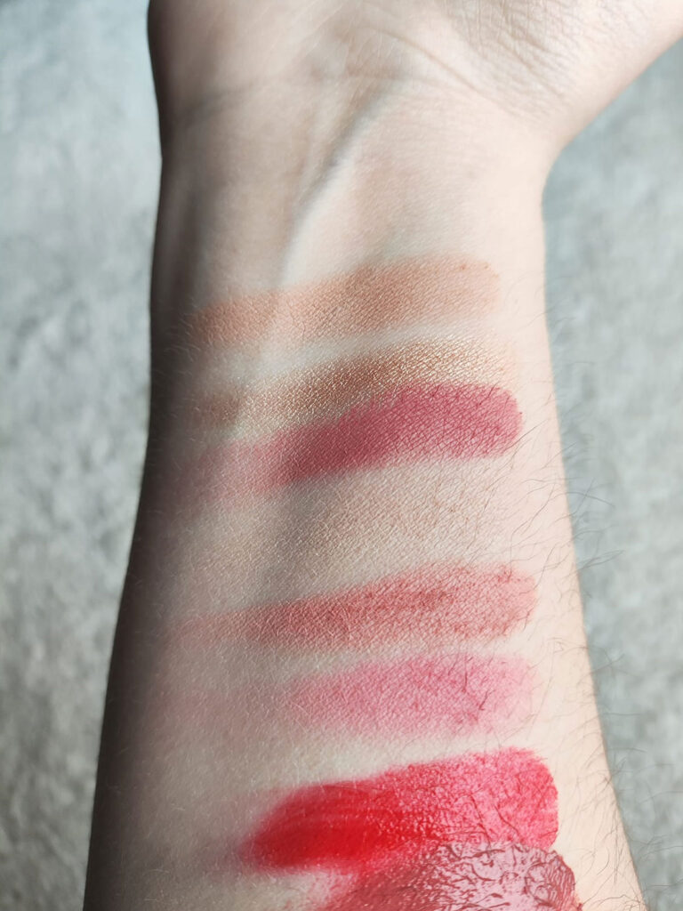 Leticia Well Paleta de maquillaje de rostro 02 swatches