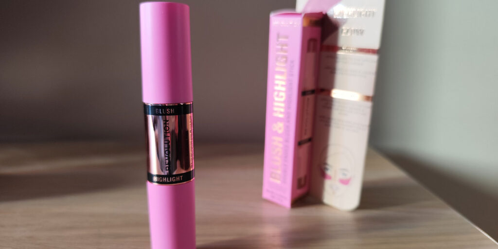 Revolution - Colorete iluminador Glow Stick