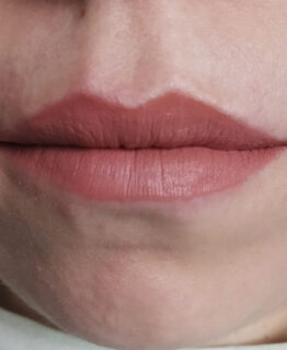 Liquid-Matte-Primark_0022_Tropical-Edit-swatches-labios-2-1405×1536