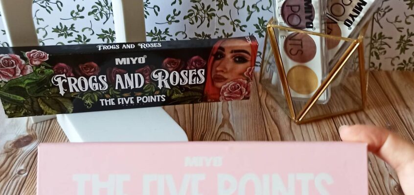 Miyo – Frogs and Roses