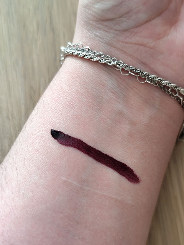 Flying Tiger - Lip Gloss Deathly Gorgeous swatches