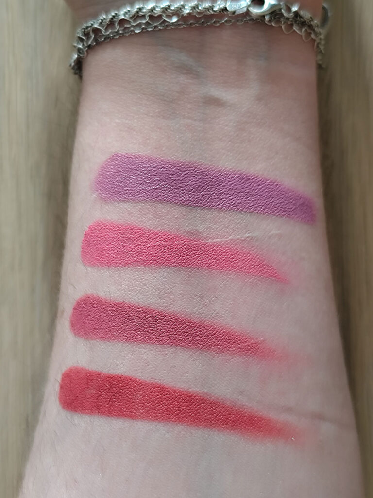 Jovo - Coloretes en crema Perfect Blush swatches zoom