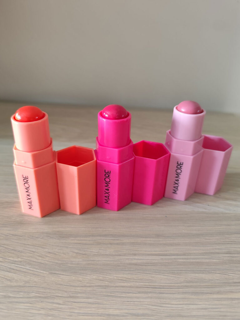 Max and More - Haul maquillaje Action stick para mejillas, labios y ojos tonos Peach, Plum y Flirty Pink