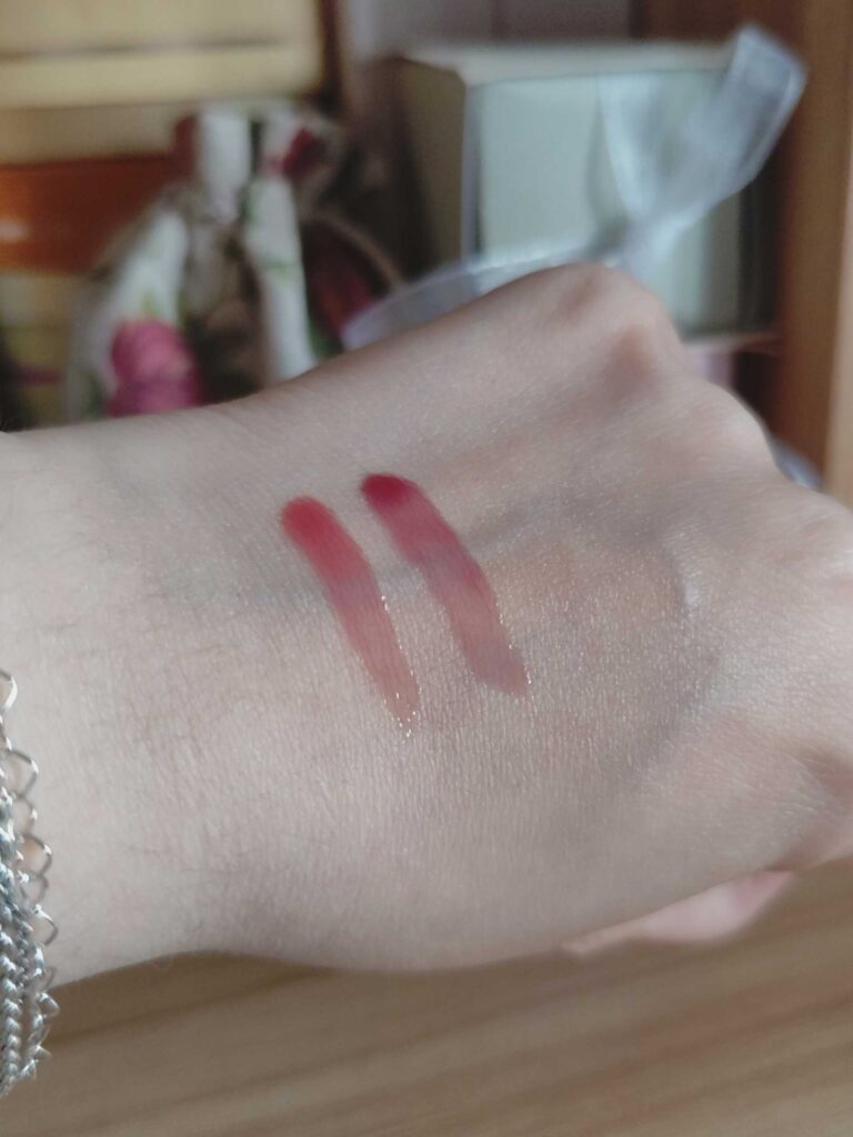 Flying Tiger - Glosses lip duo The Merry Cherry Couple lip gloss lip oil swatches