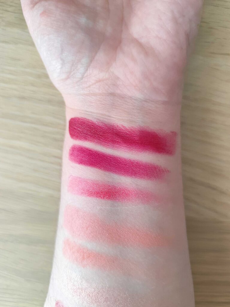 Makeup Revolution - Icon Blush My Cherry Truth swatches