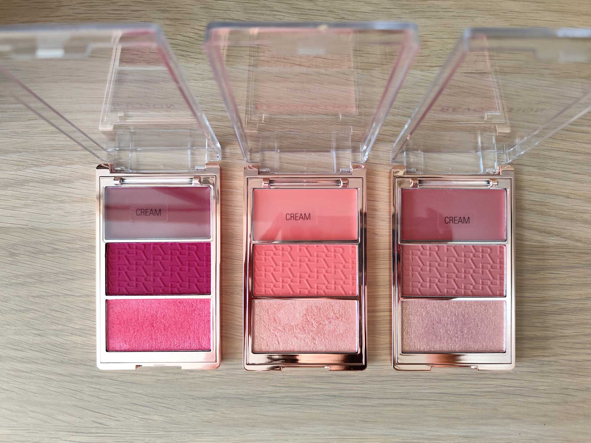 Makeup Revolution - Icon Blush abiertos