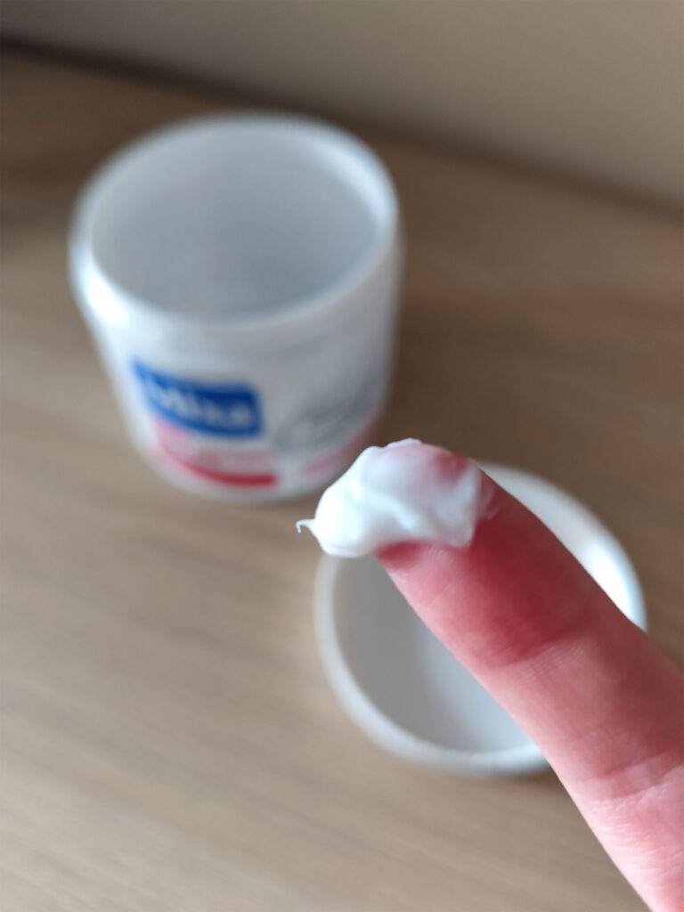 Mixa - Crema Cica Urea Repair textura