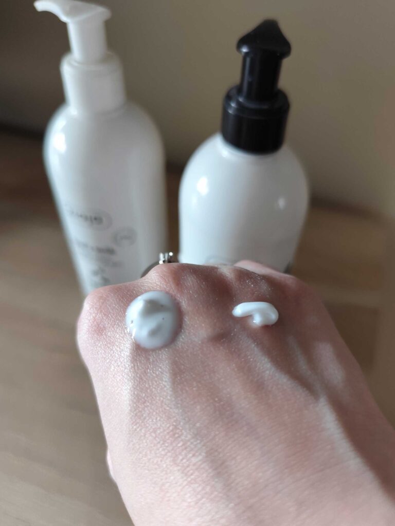 Ziaja - Loción corporal regeneradora y leche de cabra texturas