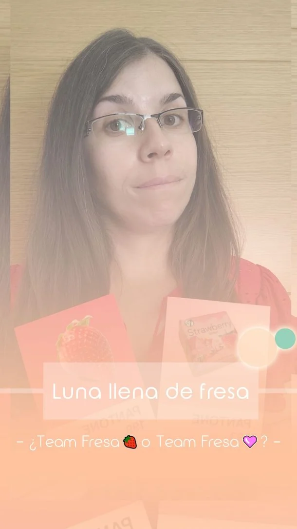 ¿Color fresa 🩷 o color fresa 🍓?

🌕 Ayer fue la luna llena de fresa y claro, me vino la inspiración divina con estas tonalidades...

🤔 Porque claro, tenemos las tonalidades fresa en nuestro mundo beauty que tiran a tonos más rositas... Pero lo que llega siendo la fresa por excelencia, de toda la vida es un buen rojazo...!

😏 Con lo cual, os he dejado brevemente unos tonos fresa y fresa 🤭

💬 ¿De qué team eres tú? Déjame en comentarios si eres del Team fresa 🩷 o Team fresa 🍓

#maquillaje #makeup #colorete #coloretes #coloreterosa #coloreterojo #blush #blushes #pinkblush #redblush #makeuprevolution #reloadedblush #colourpop #eyeshsadhow #w7 #colourpopeyeshadow #lipgloss #redlipgloss #redlisptick #barradelabios #barradelabiosroja #labialrojo #w7cosmetics