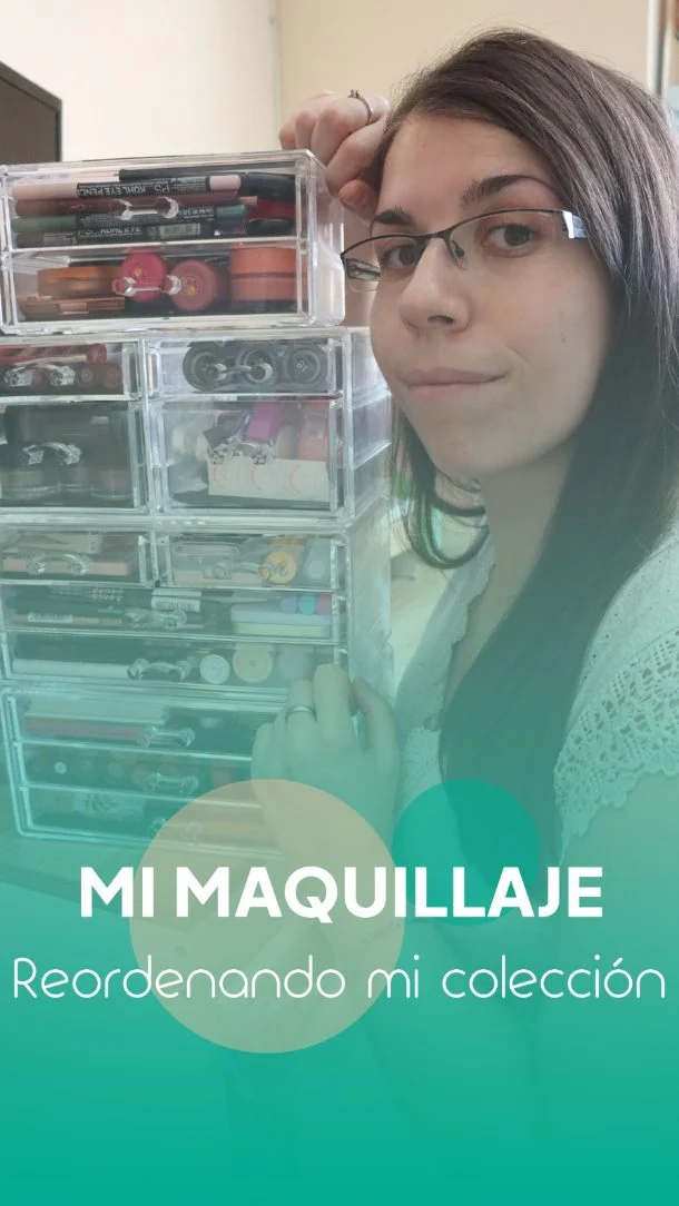 💁🏻‍♀️ Acompáñame a reordenar mi colección (más a mano) de maquillaje

😅 Pues si, esta estructura que me monté hace ya tiempo es lo que, al final, tengo siempre ordenado más por tamaño y no por practicidad

🤗 Con lo que he decidido reorganizar y guardar aquí aquello a por lo que siempre voy en mi otra cajonera y así lo tengo todo junto

🥰 Seguramente con el tiempo y en función de las temporadas y/o épocas del año vaya cambiando y seleccionando lo que más vaya a usar

💬 ¿Qué te parece el resultado final? ¿Hay algo que te haya llamado más la atención? ¿Te ha gustado este vídeo o es too much? ¡Te espero en comentarios!

#maquillaje #makeup #makeupcollections #coleccionmaquillaje #brillibrilli #brilli  #almacenamientomaquillaje #colorete  #colecciónmaquillaje #coloretes #blush #blushes #eyeliner #delineador #iluminador #highligther